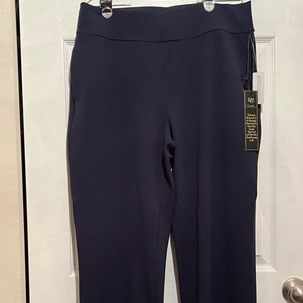 Diane Gilman Navy blue trouser size large= size 14 New with tag